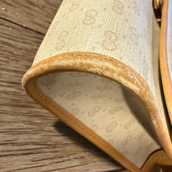 Authentic Vintage Gucci Crossbody - Picture 13 of 13